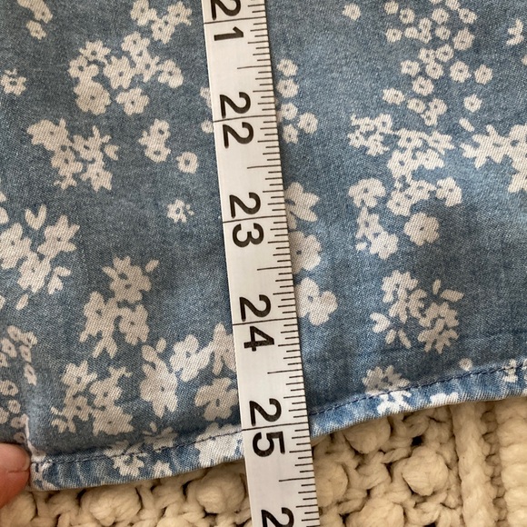 Blue Floral Button Down Sleeveless Shirt - Picture 10 of 10